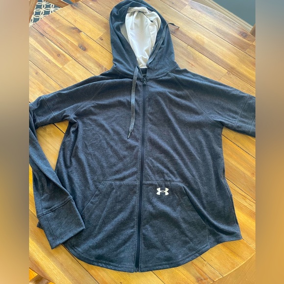 Under Armour Tops - Women’s under armour hoodie,‎ NWOT, size medium